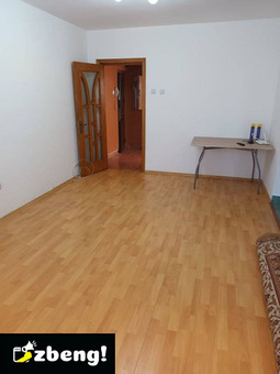 vând un apartament cu două camere