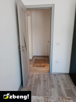 Închiriez apartament
