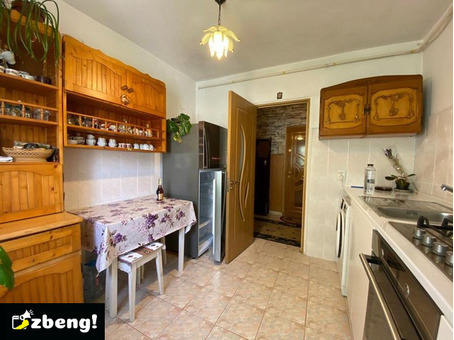 Apartament de vanzare cu 2 camere in zona Arcu - fosta Billa , etaj intermediar