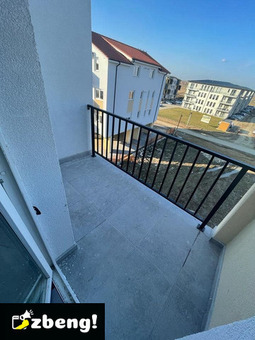 Apartament de vanzare cu o camera si bucatarie separata