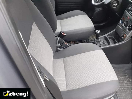 OPEL ZAFIRA 20 DIZAL AN 2004 7 LOCURI CU TOATE SCAUNELE MONTATE COMENZI PE VOLAN DOUA GEAMURI ELECTR