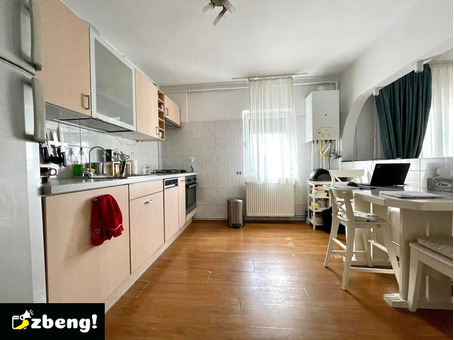 Apartament cu 3 camere, 2 bai, zona Complexului Studentesc