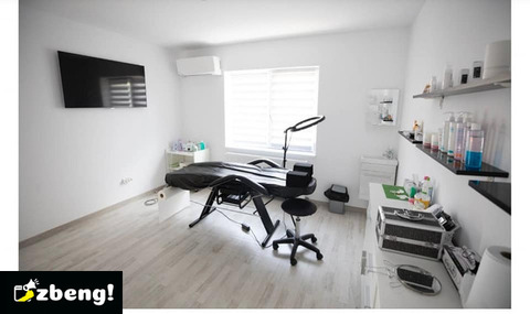 Închiriez posturi salon