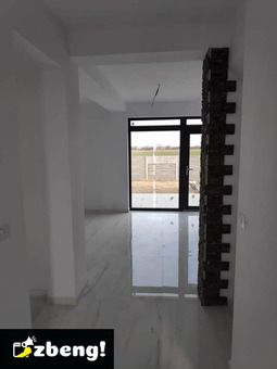 Vand casa înșiruită in comuna Giroc